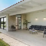Netina Domus וילה *
